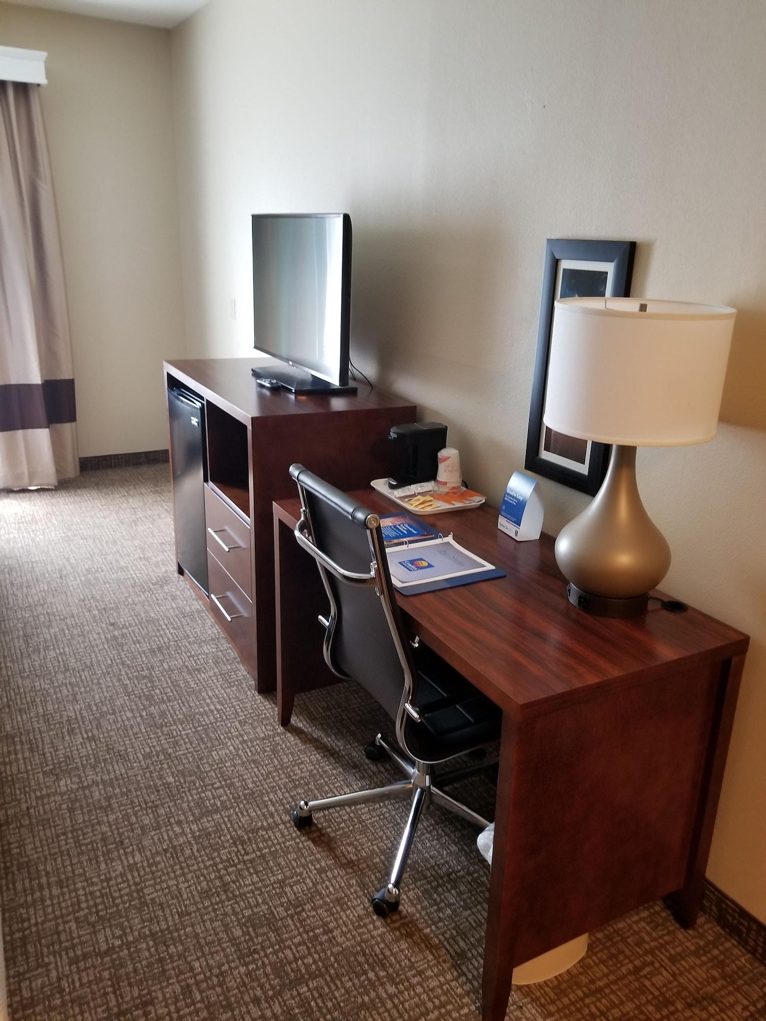 Comfort Inn&Suites Baton Rouge Airport Exterior foto
