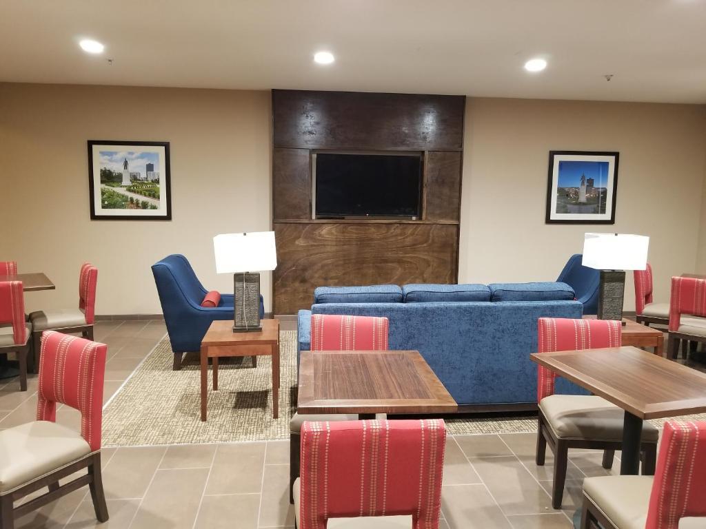 Comfort Inn&Suites Baton Rouge Airport Exterior foto