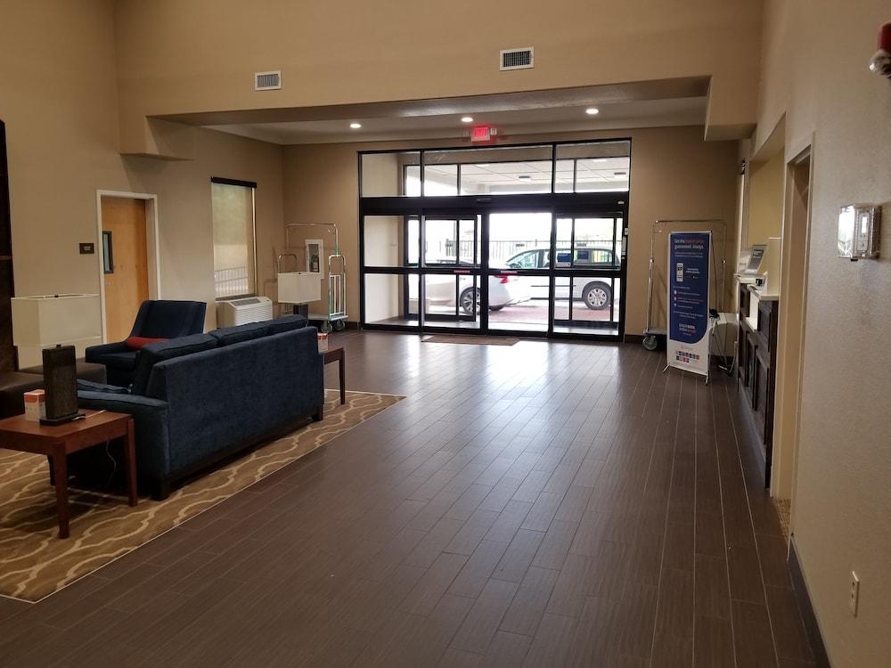 Comfort Inn&Suites Baton Rouge Airport Exterior foto
